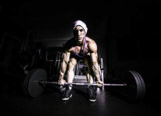 Gömlu góðu kraftlyftingaæfingarnar eru bestar til að byggja upp styrk
